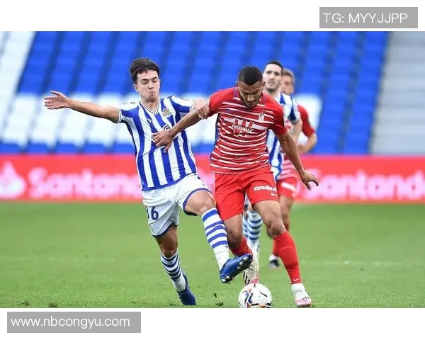 阿尔克青年迎战奈梅亨力争主场胜利展现球队实力